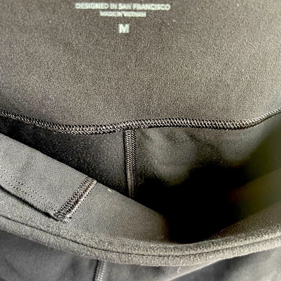 Athleta Elation 7/8 Tight and Athleta Top - Picture 8 of 11